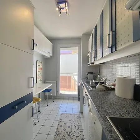 Avec 1 - Balcon - Parking *