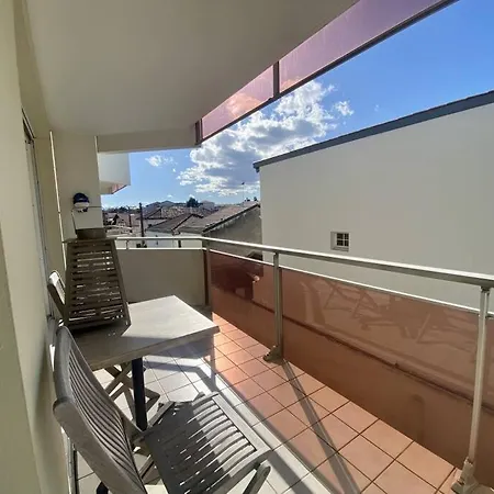 Avec 1 - Balcon - Parking *